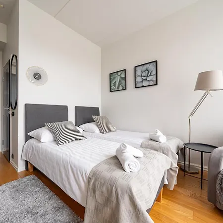 Dream - Mere With 24h Reception