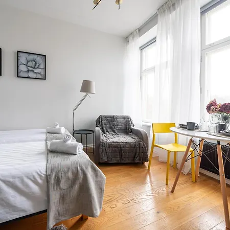 Dream - Mere With 24h Reception